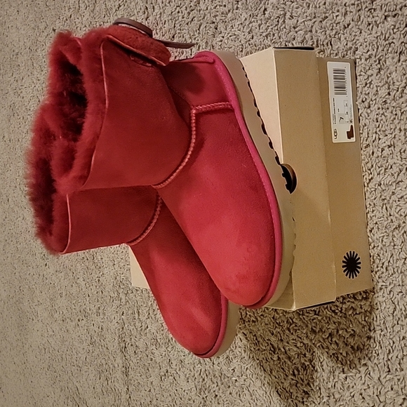 Red Ugg Classic Double Bow Mini Sz 7 - Picture 4 of 5